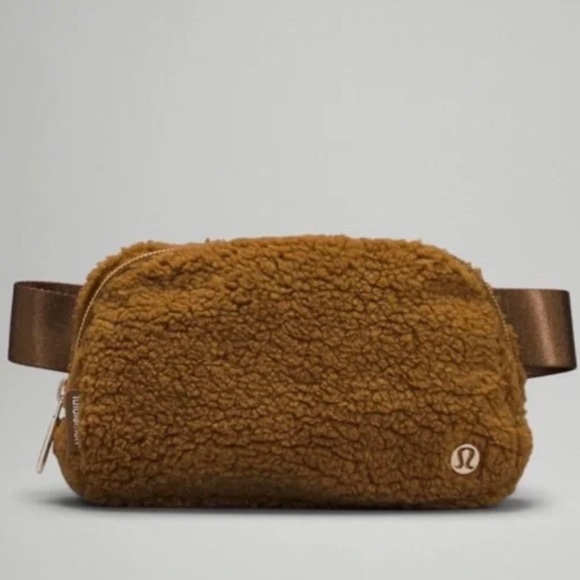 lululemon athletica Handbags - NWT Lululemon EBB Fleece Everywhere Belt Bag 1L Burnt Caramel Gold Winter